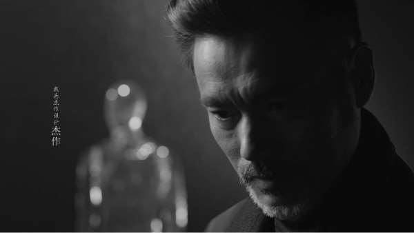 在人物模型面前测试光的 在人物模型面前测试光的